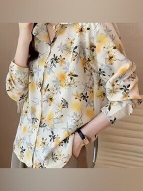 Yellow & Gray Floral Button-Up Blouse
